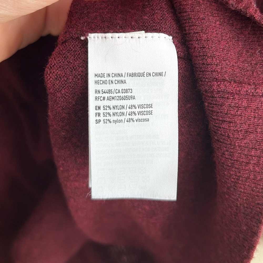 American Eagle Sweater - Picture 4 of 5